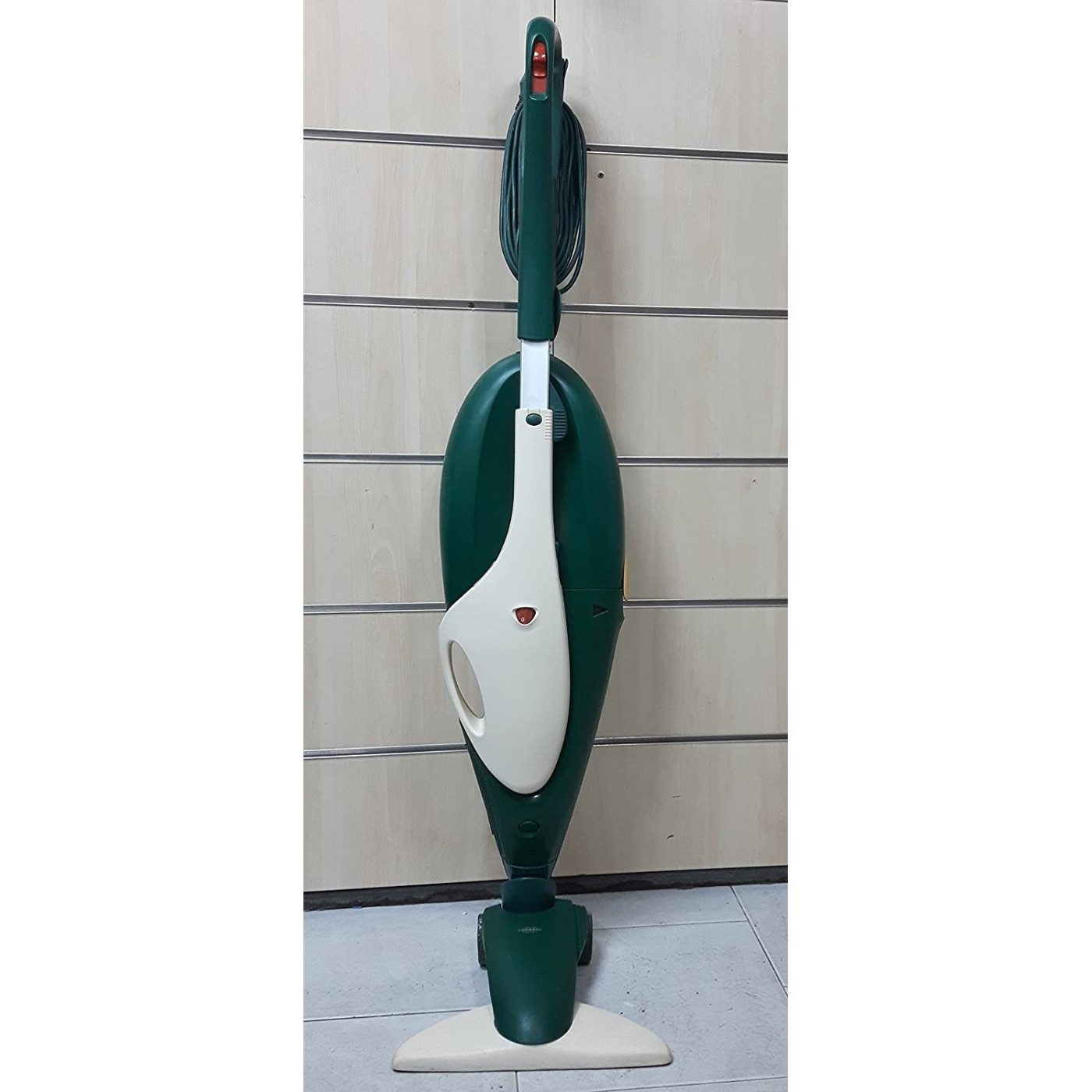 SCOPA ELETTRICA VORWERK FOLLETTO VK-135 (RIGENERATO 12 MESI DI GARANZIA)